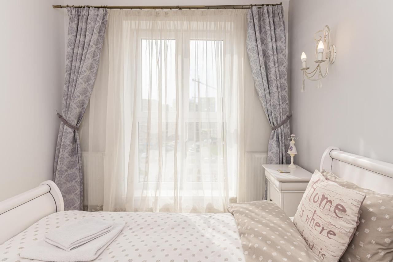 Apartament Belles Roses Brasov Apartment Exterior photo