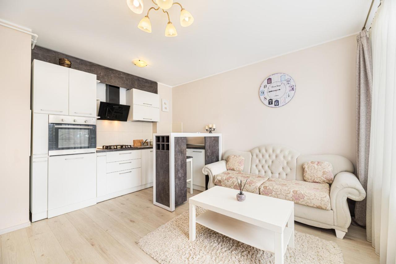 Apartament Belles Roses Brasov Apartment Exterior photo